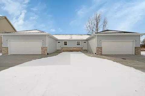 1077 Madison Ave, Braidwood, IL 60408