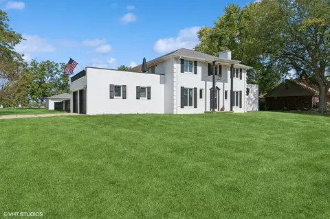 310 San Carlos Rd, Minooka, IL 60447