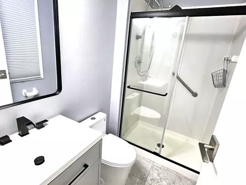 3825 Winston Dr, Hoffman Estates, IL 60192 photo 10