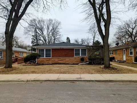 835 E South Broadway Ave, Lombard, IL 60148