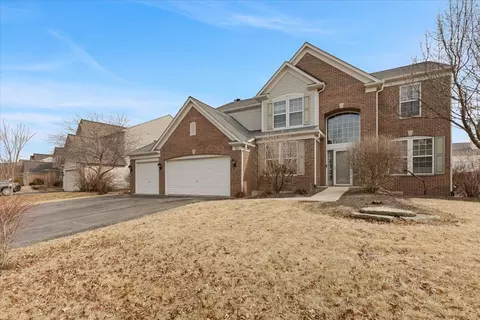 382 Clubhouse St, Bolingbrook, IL 60490
