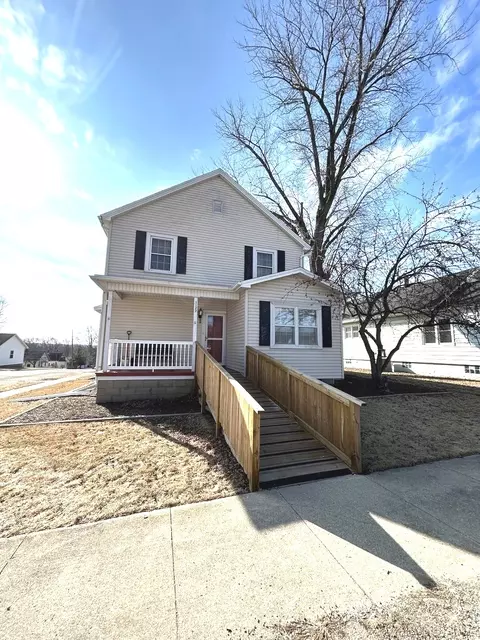 1127 Marquette St, Depue, IL 61322