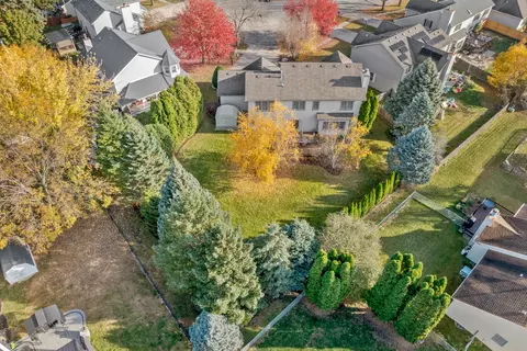 748 Butternut Ln, Elgin, IL 60123 photo 31