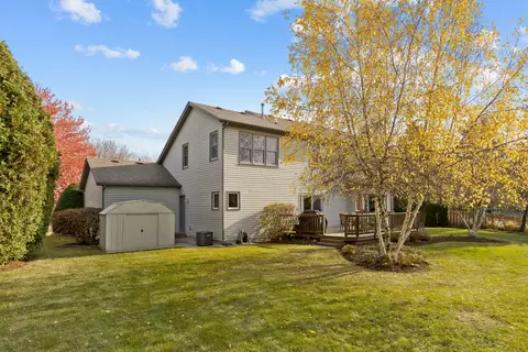 748 Butternut Ln, Elgin, IL 60123 photo 29