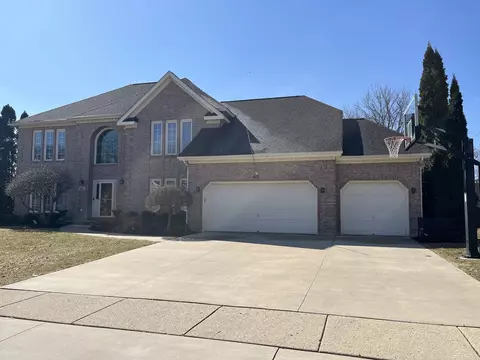 601 Steeplechase Rd, Saint Charles, IL 60174
