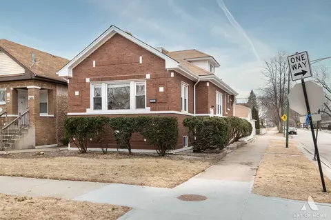 5657 W Pensacola Ave, Chicago, IL 60634