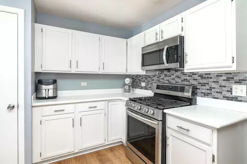 Kitchen - 13482 S Redberry Cir, Plainfield, IL 60544 photo 2 of 3