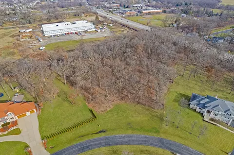 30 W170 White Oak Ln, Wayne, IL 60184 photo 3