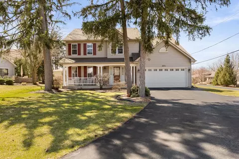 224 Roslyn Rd, Westmont, IL 60559