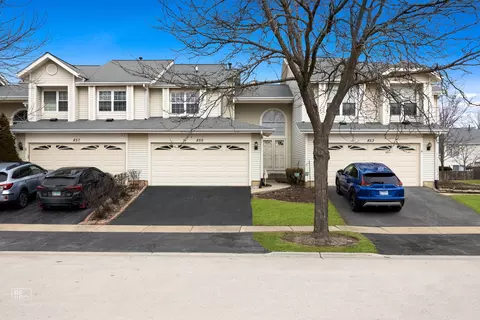 855 Dracut Ln, Schaumburg, IL 60173