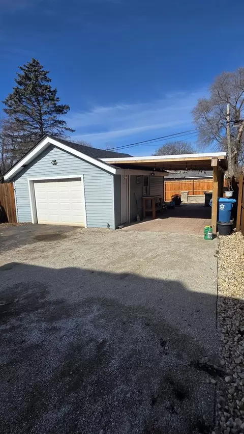 752 North Ave, Aurora, IL 60505 photo 4