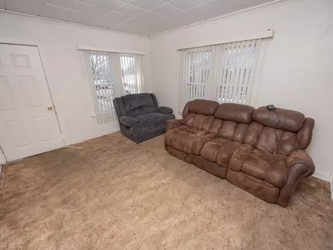 Living - 203 Bruce Rd, Lockport, IL 60441 photo 1 of 4