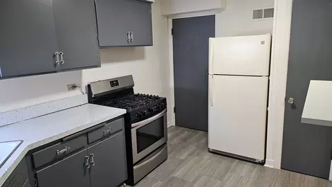 2114 E 73rd St, Chicago, IL 60649 photo 9