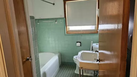 2114 E 73rd St, Chicago, IL 60649 photo 15