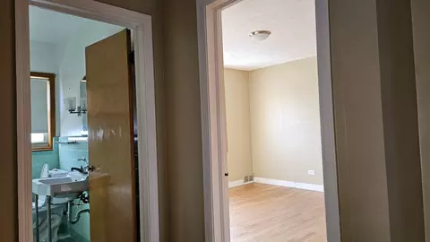 2114 E 73rd St, Chicago, IL 60649 photo 13