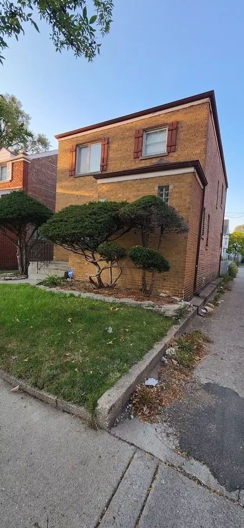 2114 E 73rd St, Chicago, IL 60649