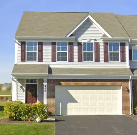 960 Sears Cir, Elburn, IL 60119