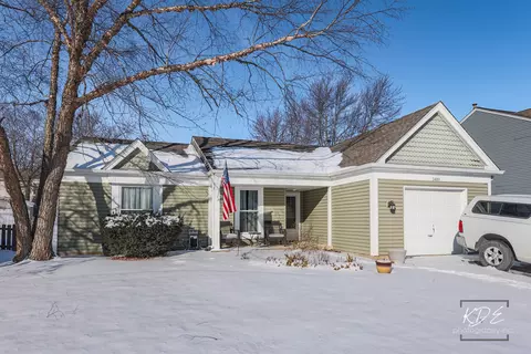 1489 Farrington Ln, Aurora, IL 60504