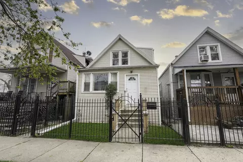 1524 N Keating Ave, Chicago, IL 60651