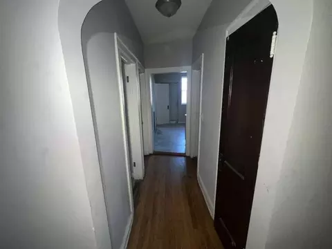 Entry Way - Undisclosed, Chicago, IL 60619 photo 5 of 12