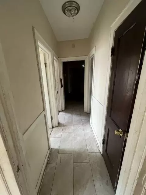 Entry Way - Undisclosed, Chicago, IL 60619 photo 8 of 12