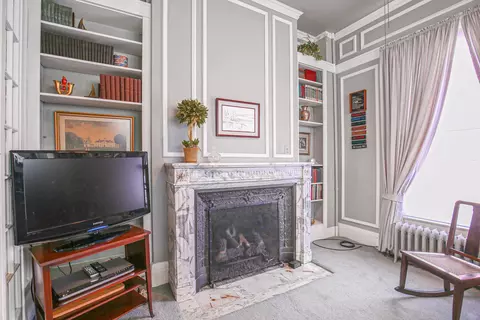 Living - 727 S Chicago Ave, Kankakee, IL 60901 photo 1 of 3