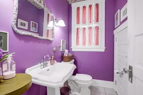 Bath - 727 S Chicago Ave, Kankakee, IL 60901 photo 1 of 3