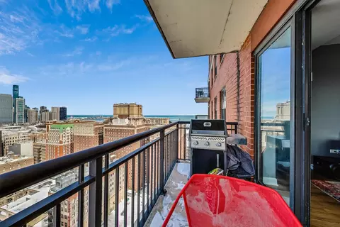 View/Area - 41 E 8th St #3107, Chicago, IL 60605 photo 1 of 5