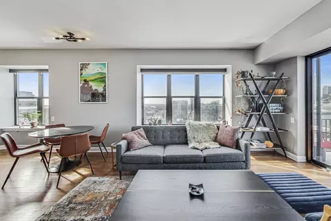 Living - 41 E 8th St #3107, Chicago, IL 60605 photo 3 of 5