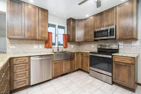 261 W Eagle Lake Rd, Beecher, IL 60401 photo 6