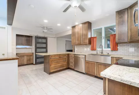 261 W Eagle Lake Rd, Beecher, IL 60401 photo 8