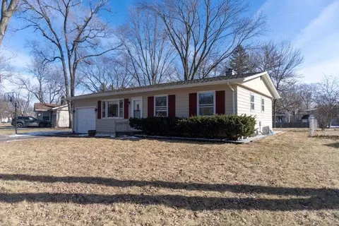 30 W133 Bruce Ln, Naperville, IL 60563