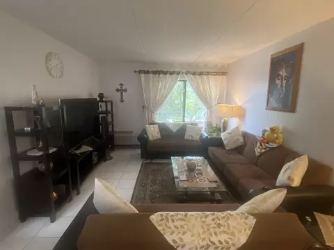 Living - 5600 Astor Ln #201, Rolling Meadows, IL 60008 photo 1 of 3
