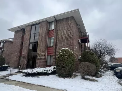 15812 Terrace Dr #R01, Oak Forest, IL 60452