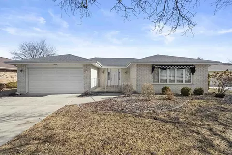 15413 Primrose Ct, Orland Park, IL 60462