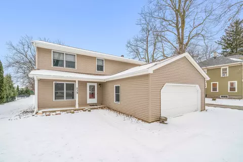 235 E Lasalle St, Somonauk, IL 60552