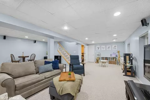 603 Glendale Rd, Glenview, IL 60025 photo 28