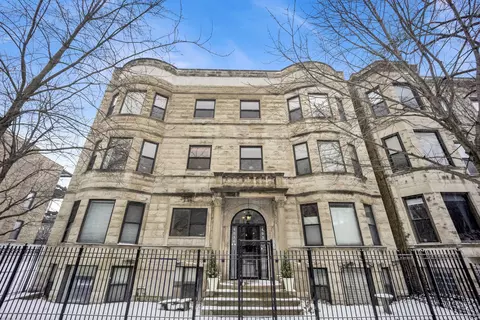 4038 N Kenmore Ave #1, Chicago, IL 60613