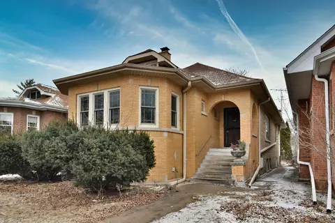 6621 N Talman Ave, Chicago, IL 60645