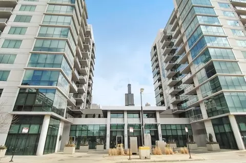 125 S Green St #606A, Chicago, IL 60607