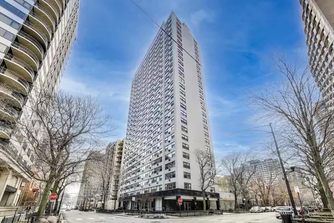 1445 N State Pkwy #2004, Chicago, IL 60610