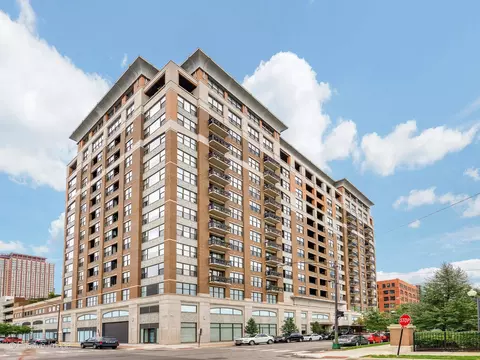 849 N Franklin St #620, Chicago, IL 60610