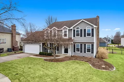 2451 Whitehall Ct, Aurora, IL 60504