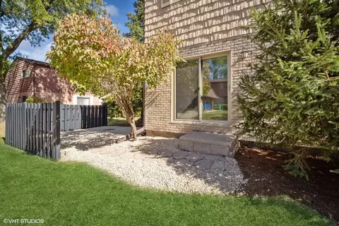 Exterior - 1672 Ottawa Ct, Wheeling, IL 60090 photo 3 of 4