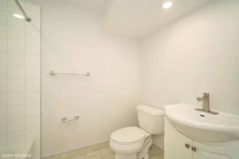 Bath - 1672 Ottawa Ct, Wheeling, IL 60090 photo 2 of 2
