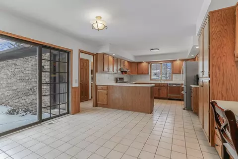 56 Garfield Ridge Ct, Burr Ridge, IL 60527 photo 23