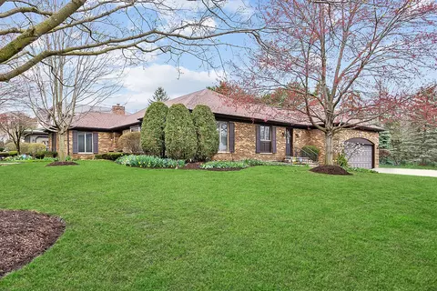56 Garfield Ridge Ct, Burr Ridge, IL 60527 photo 5