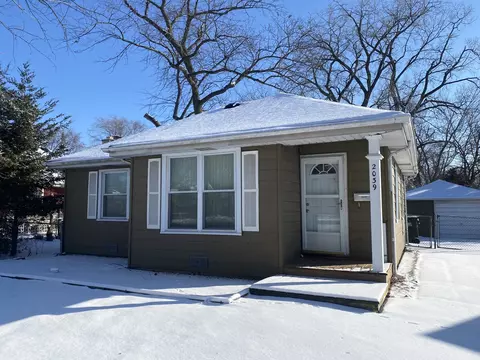 2039 Emerson St, Melrose Park, IL 60164