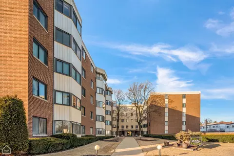 5500 Lincoln Ave #300W, Morton Grove, IL 60053