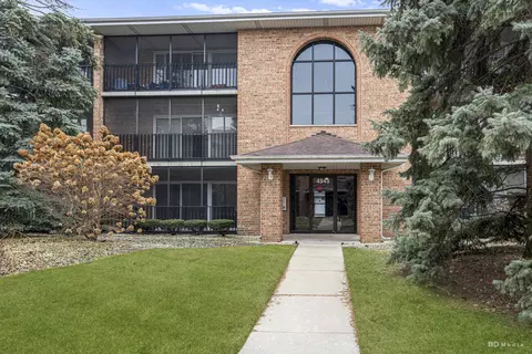 4945 E Circle Dr #307, Crestwood, IL 60445